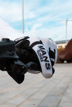 Cargar imagen en el visor de la galería, Nerga Black&White